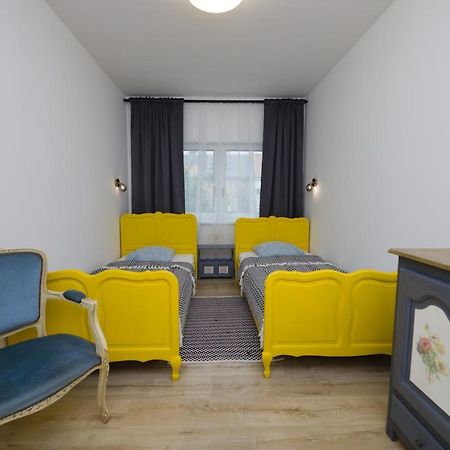 Central Apartment - Folk District ブラチスラヴァ エクステリア 写真